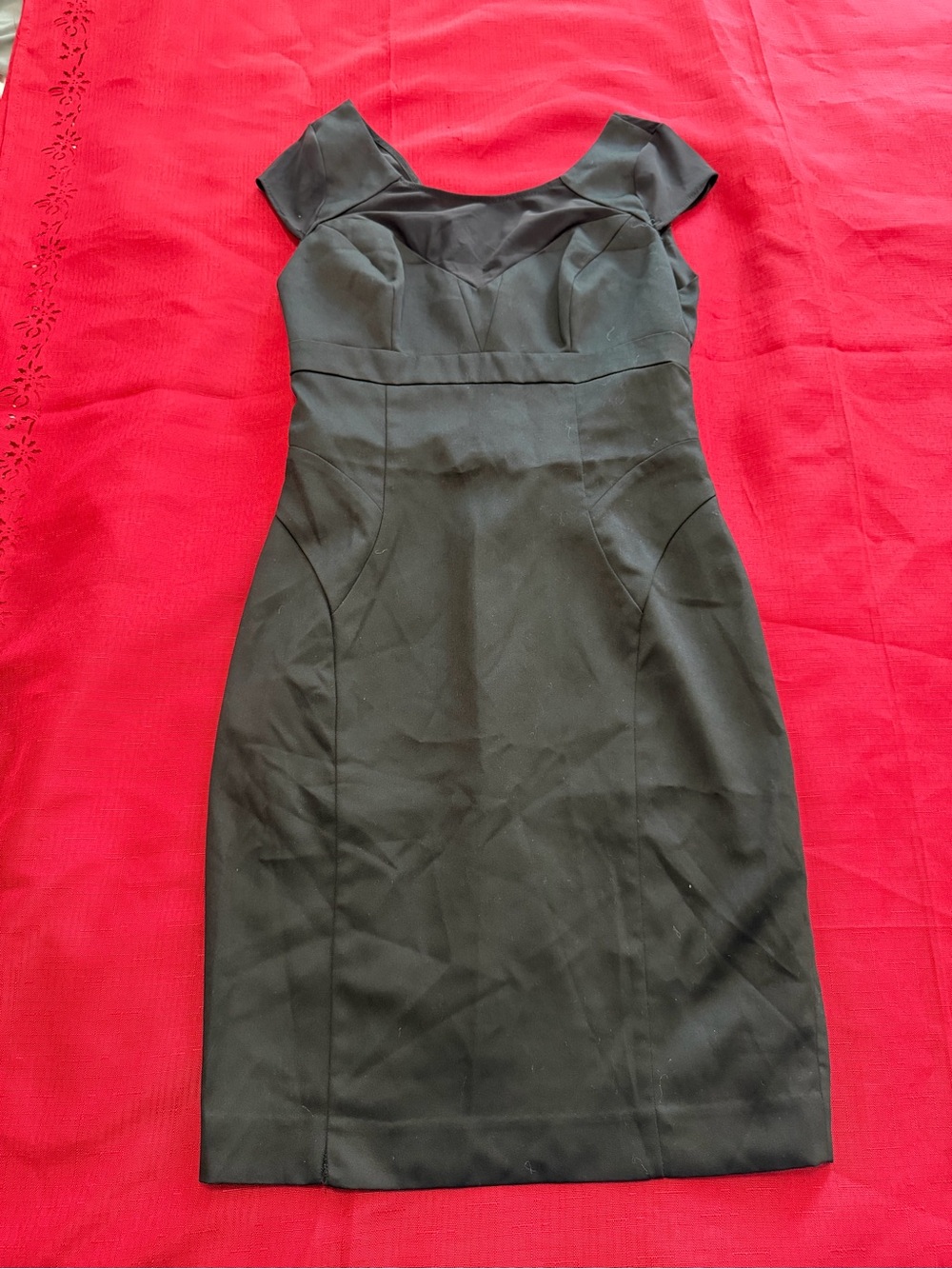 bebe Black Cap-Sleeve Sheath Midi Dress